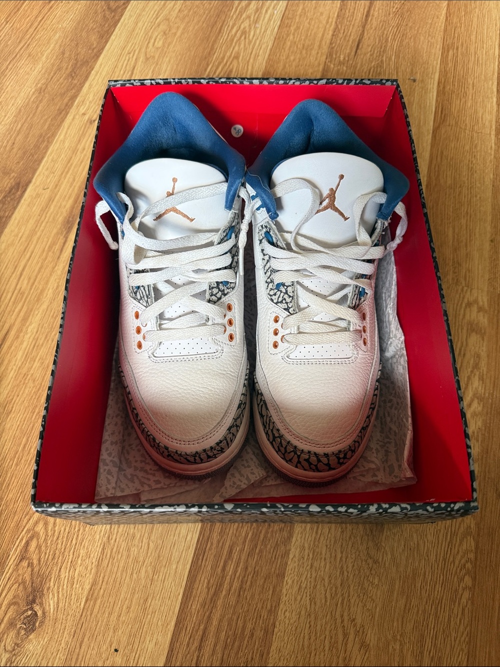Jordan women White, Blue & Gold Retro Sneakers